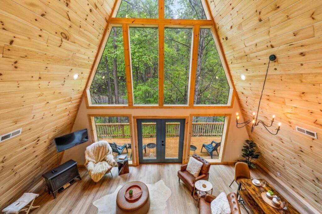 Luxe Retreat - June Sale! - Easy Drive - Xl Swim Spa - Award Winning! Sevierville Buitenkant foto