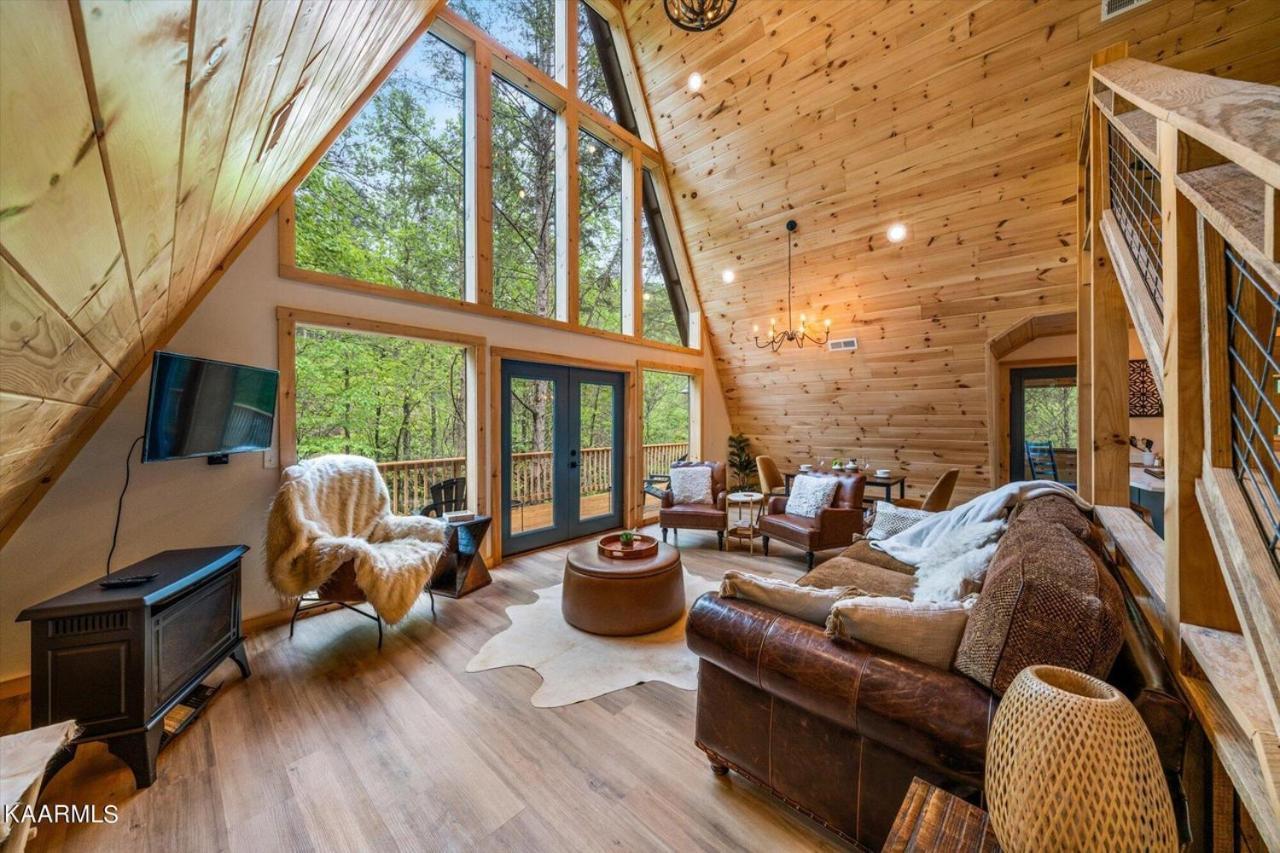 Luxe Retreat - June Sale! - Easy Drive - Xl Swim Spa - Award Winning! Sevierville Buitenkant foto